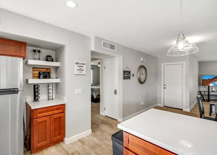 Amazing 3 Bedroom W/pool, Minutes From Phx And Sports