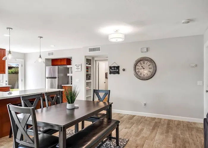 Amazing 3 Bedroom W/pool, Minutes From Phx And Sports