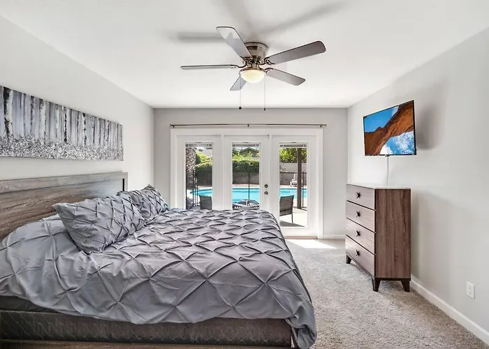 Amazing 3 Bedroom W/pool, Minutes From Phx And Sports Holiday home *