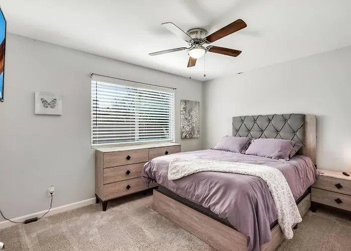 Amazing 3 Bedroom W/pool, Minutes From Phx And Sports Glendale